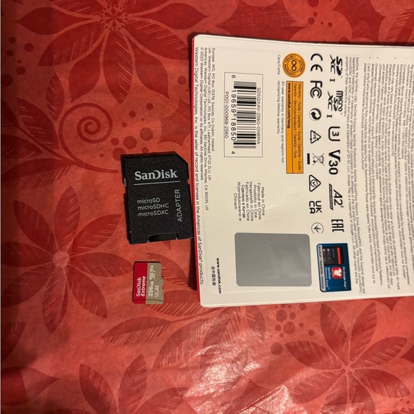 SanDisk Extreme 256GB microSDXC UHS-I Memory Card + Adapter - BRAND NEW! - Picture 5 of 6